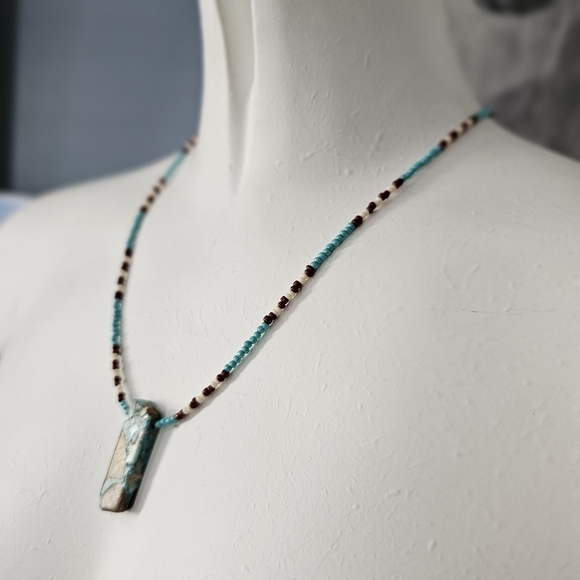 Handmade Necklace featuring genuine stone center piece. - Picture 3 of 7